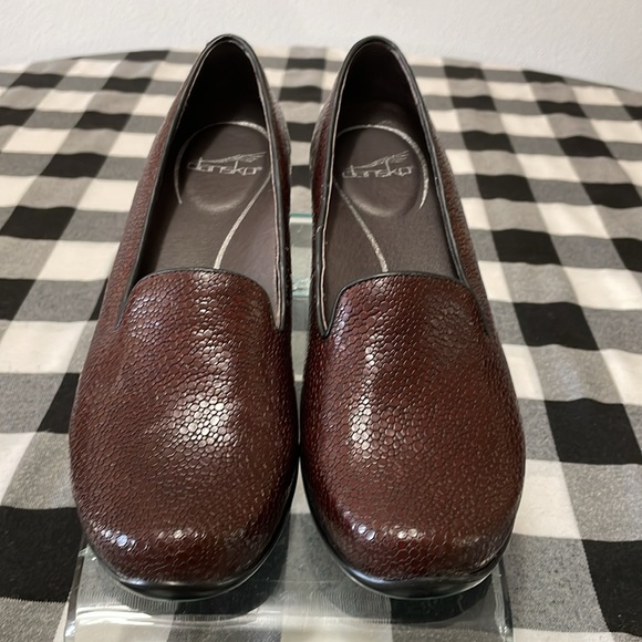 Dansko Olivia Pebbled Leather Slip on Loafer Shoes Size 38/ US 7.5-8 Brown Red - Picture 2 of 12
